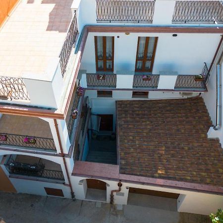 B&B Ruinas Arzana Екстериор снимка