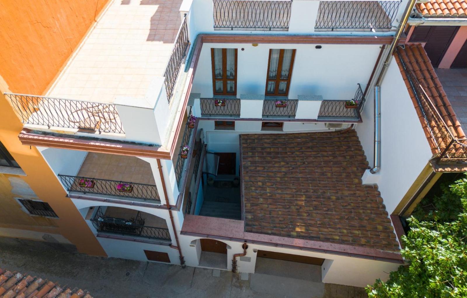 B&B Ruinas Arzana Екстериор снимка